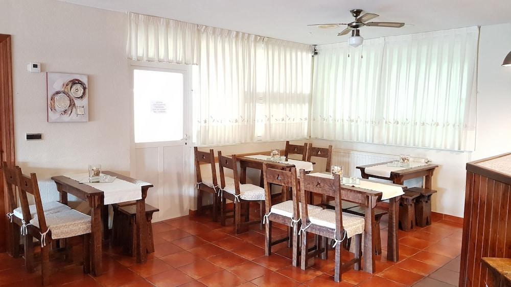 קיו Hotel La Quinta מראה חיצוני תמונה